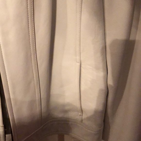 White leather jacket. - Picture 4 of 6